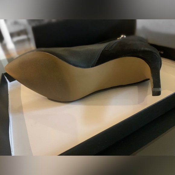 Expression booties size 7 - Picture 4 of 5